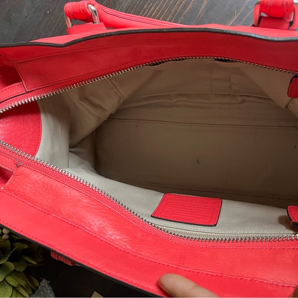 Coach Bold Red Leather Shoulder Bag - Picture 6 of 7